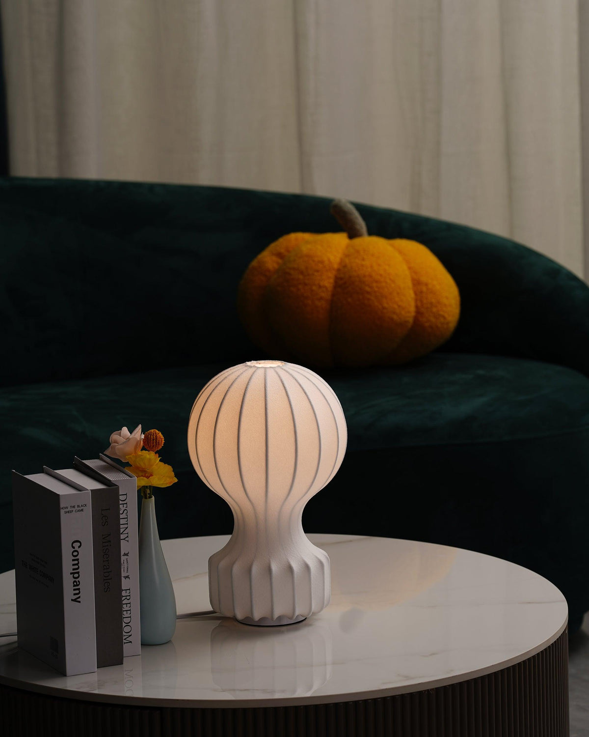 Lirove Lampe de Table Sculpturale en Acier