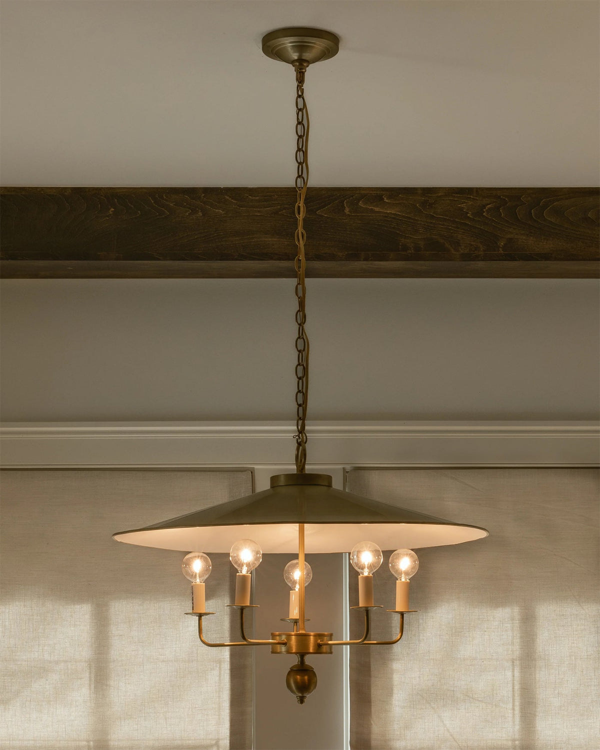 Close-up on the high-quality brass and aluminum materials.