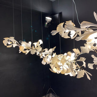 Olivia Lustre en céramique en forme de branche avec feuille de gingko