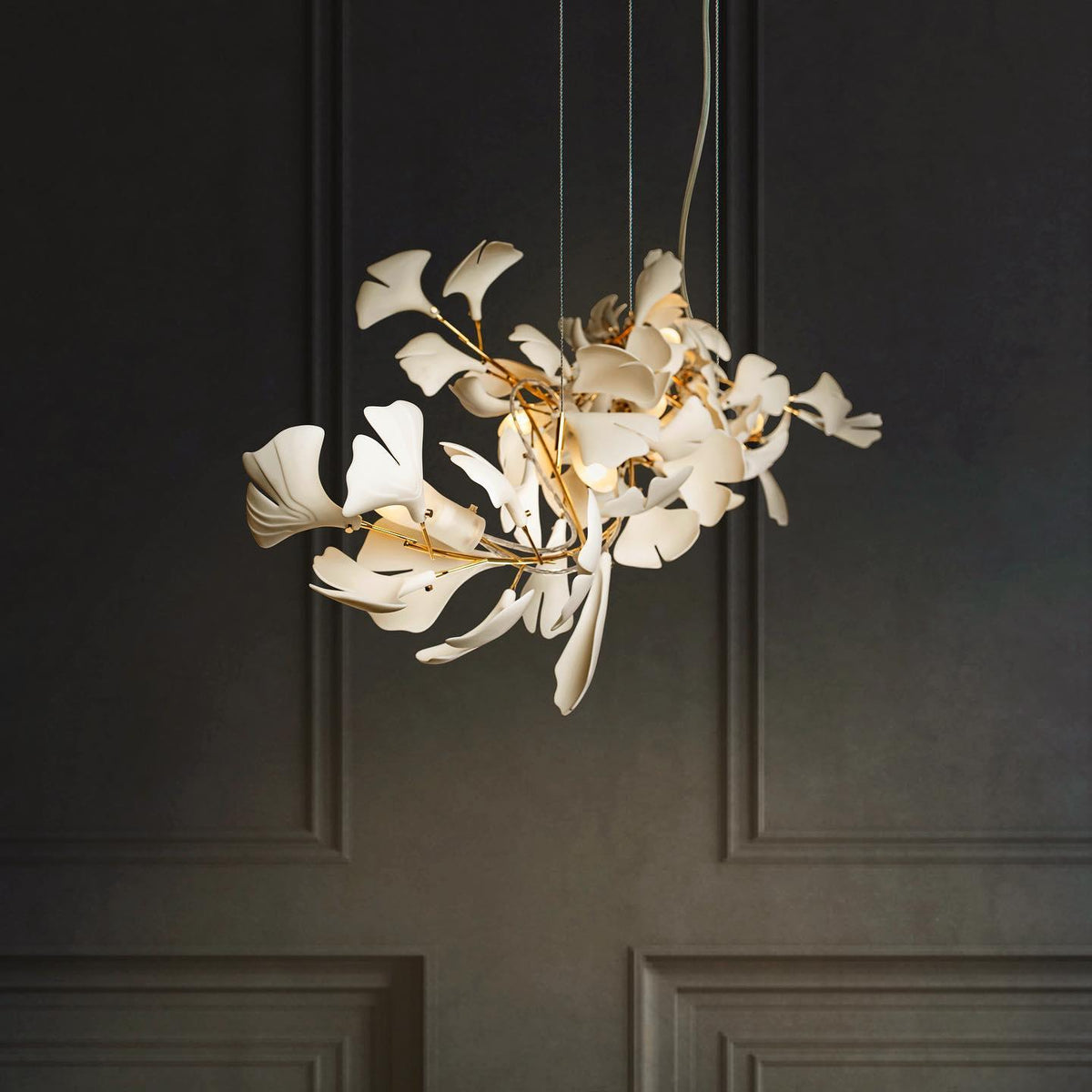 Belilia Lustre en céramique en forme de branche avec feuille de gingko