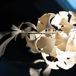Olivia Lustre en céramique en forme de branche avec feuille de gingko