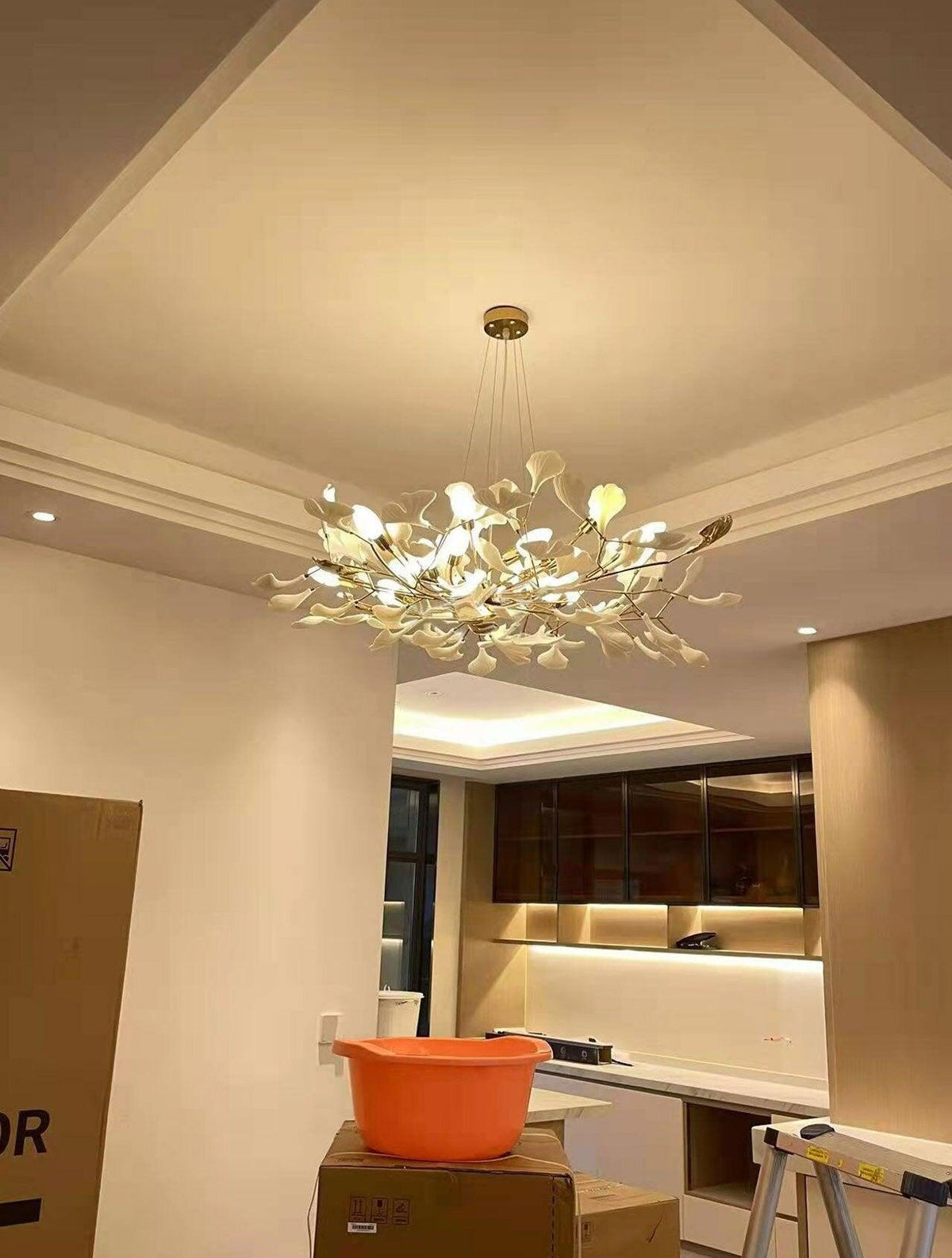 Chandelier White Ceramic Ginkgo Petals Gold-Neutral Decor