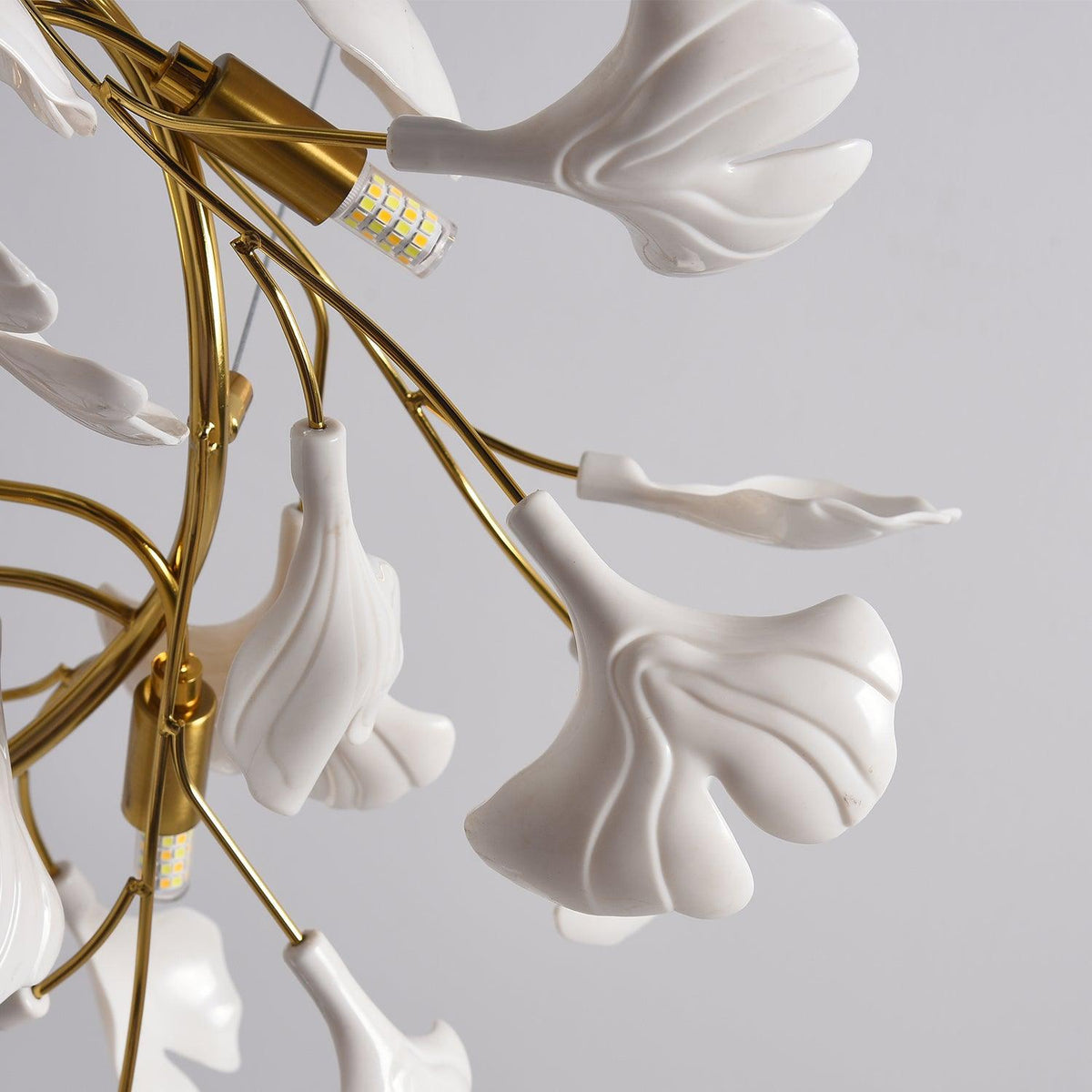 Auriora Suspension en Céramique Feuilles Gingko Dorée