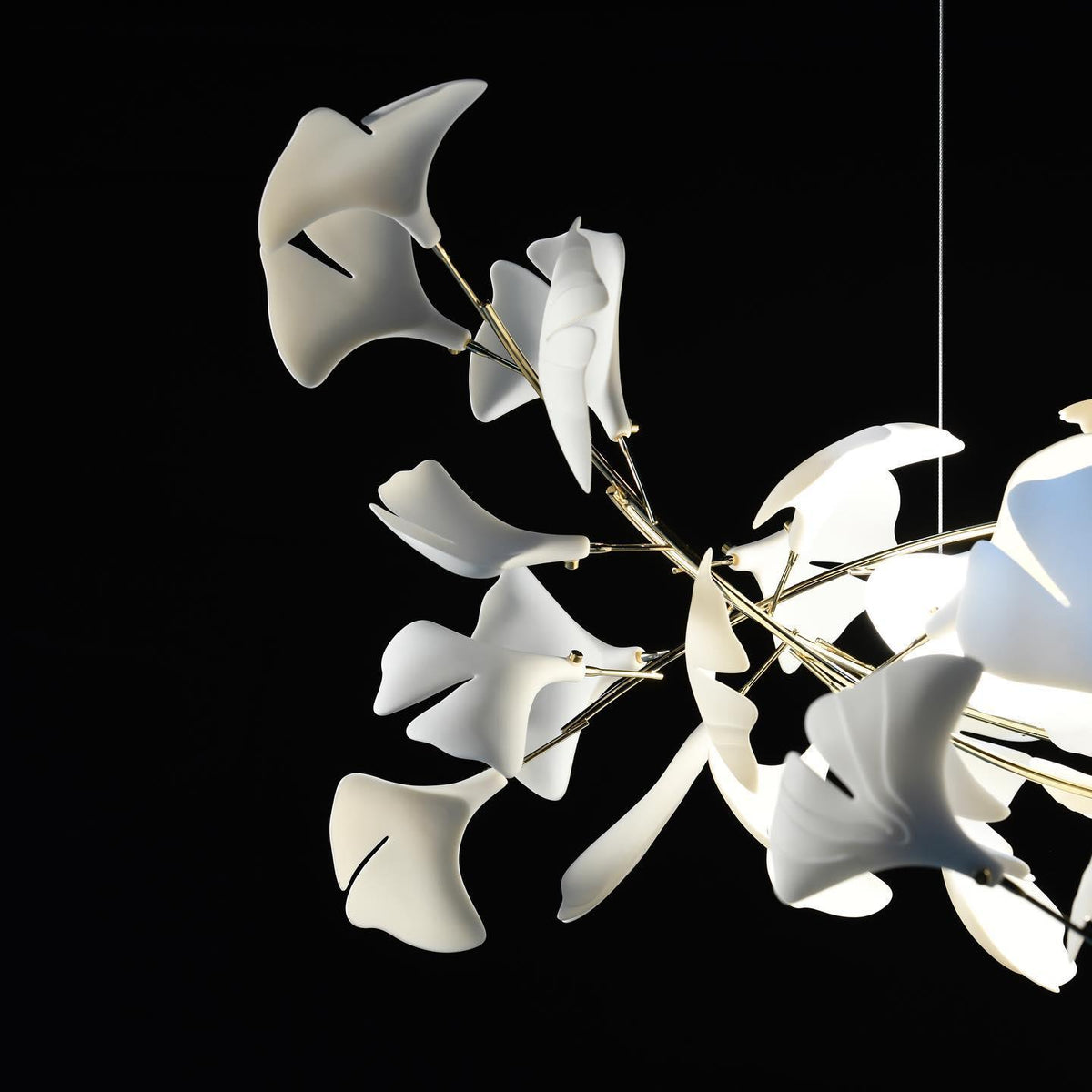 Chandelier White Ceramic Ginkgo Petals U-Neutral Decor