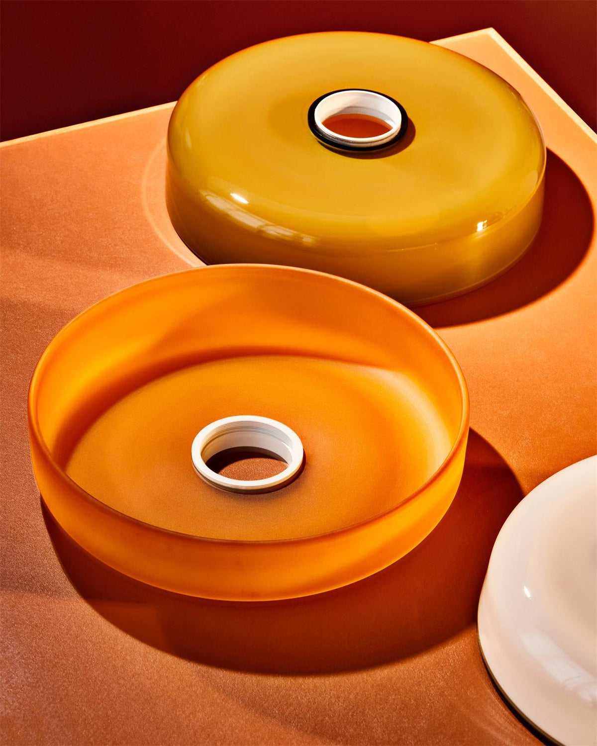 Seressa Plafonnier Orange Anneau Ludique Sculptural