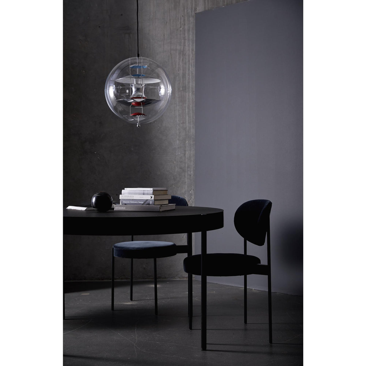 Orlaeen Lampe suspendue Globe en métal et acrylique à créativité individuelle