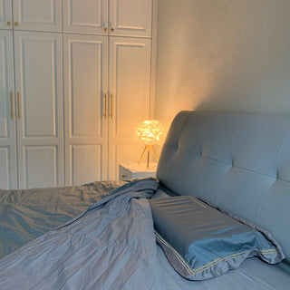 Nilo Lampe de Table Plume Féminine