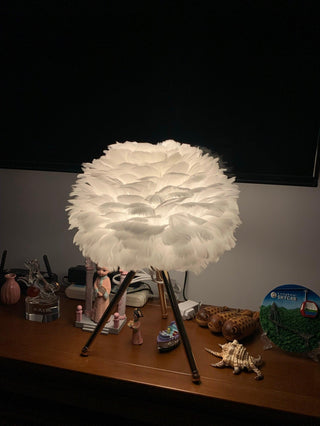 Nilo Lampe de Table Plume Féminine