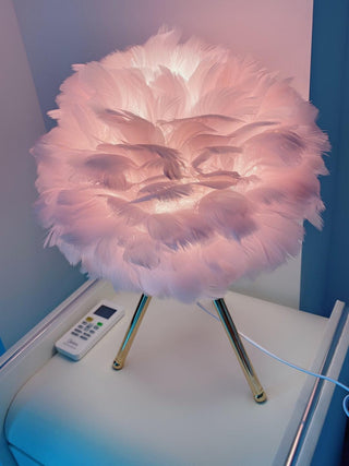 Nilo Lampe de Table Plume Féminine