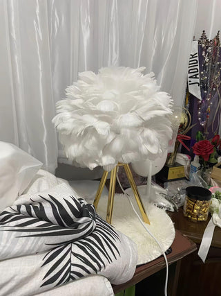 Nilo Lampe de Table Plume Féminine