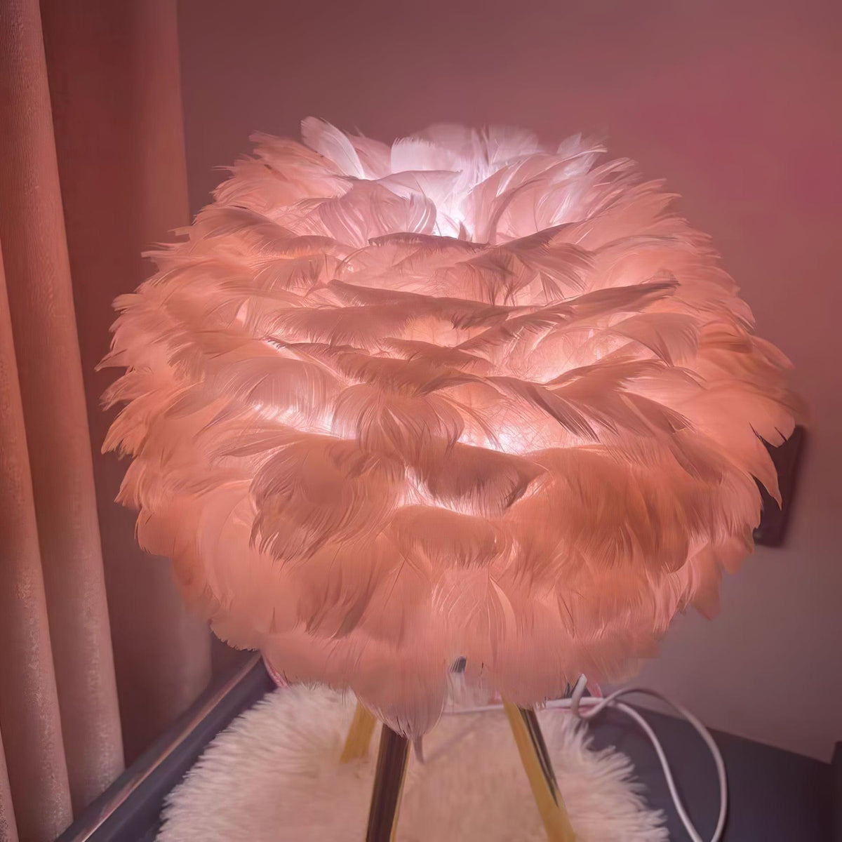 Nilo Lampe de Table Plume Féminine