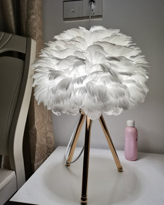 Nilo Lampe de Table Plume Féminine