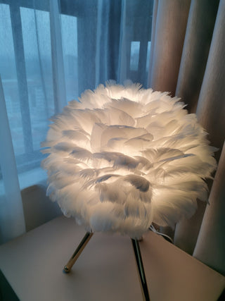 Nilo Lampe de Table Plume Féminine