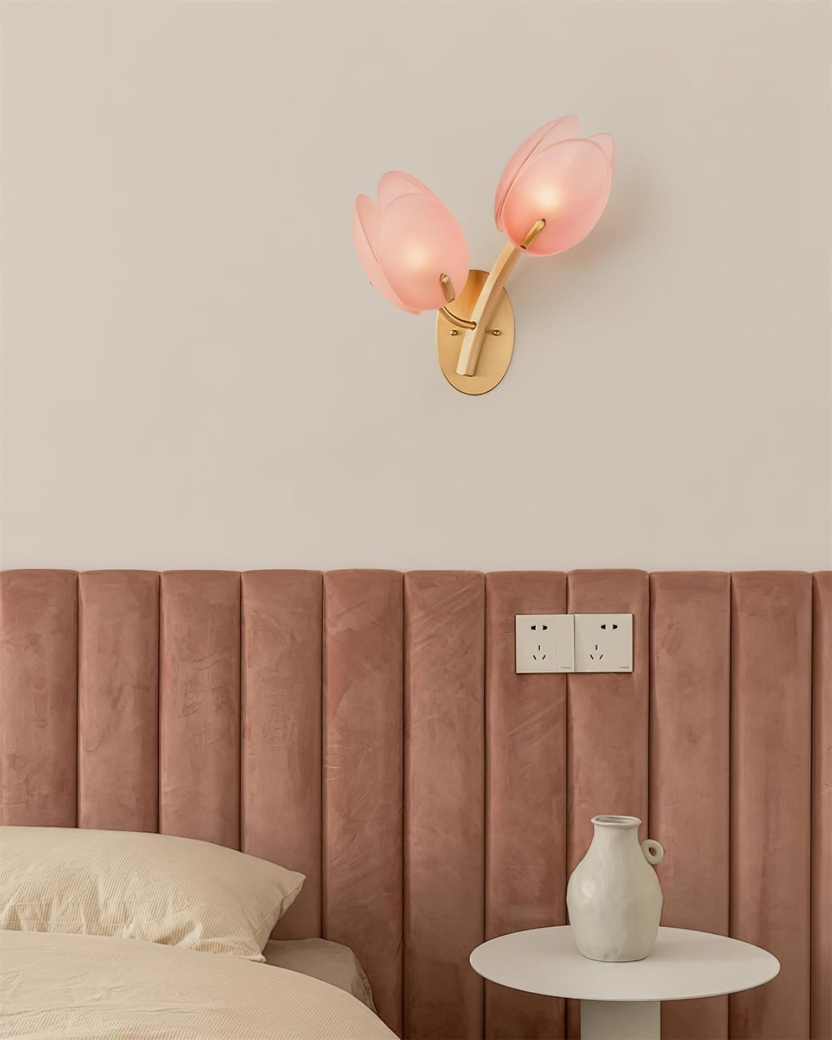 Gudelle Double Tulip Wall Lamp-Neutral Decor