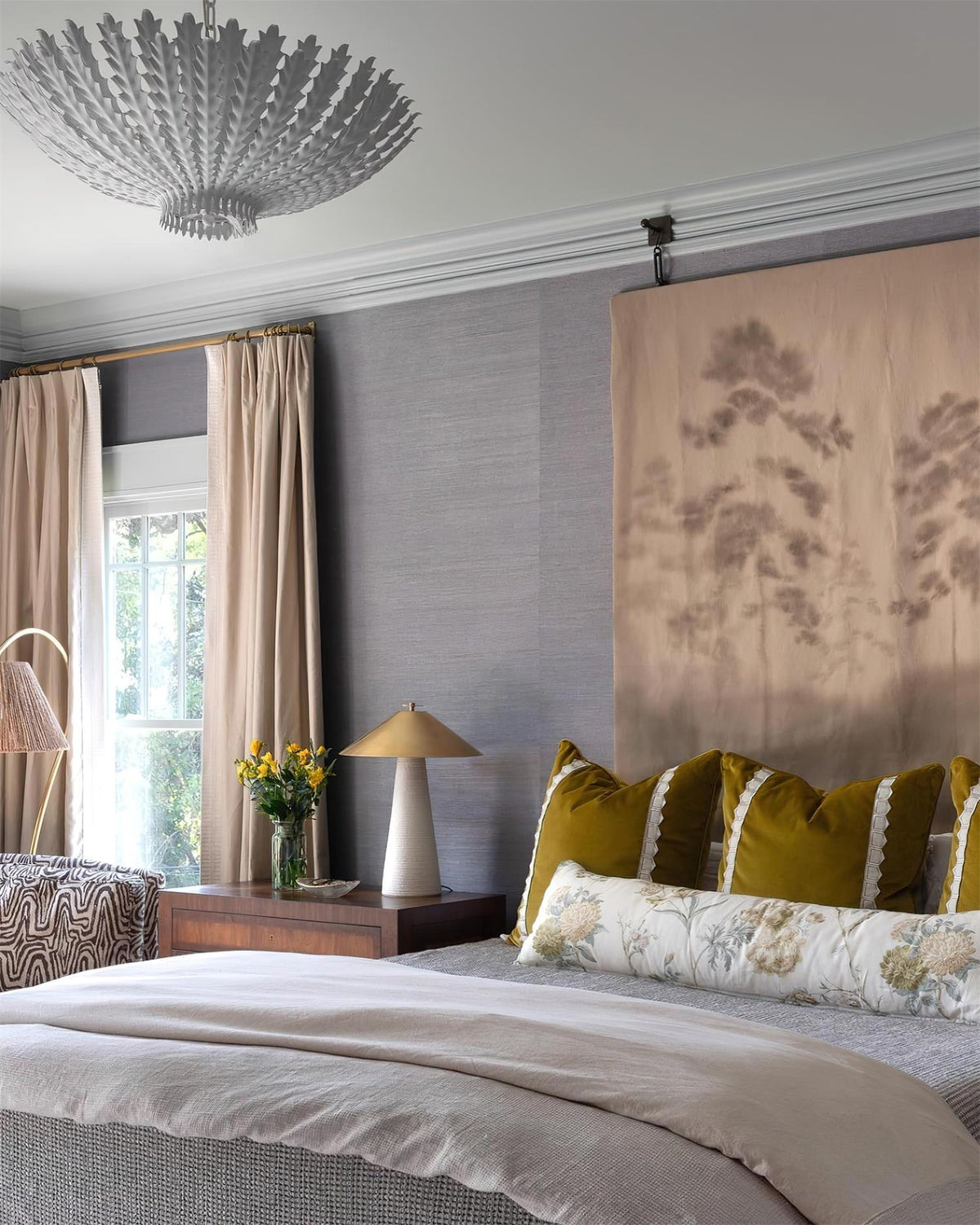 Geyon Golden Leaf Chandelier-Neutral Decor