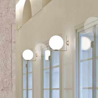 Joanna Applique Murale Moderne Minimaliste en Verre Soufflé Opale