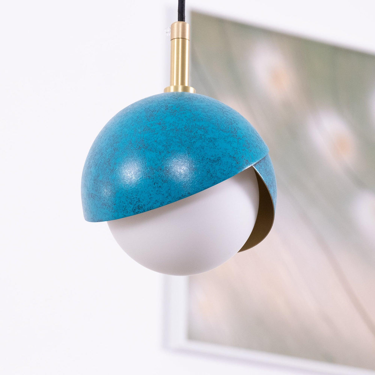 Orlisse Lampe Suspendue en Laiton Globe Opale Emboîté Moderne