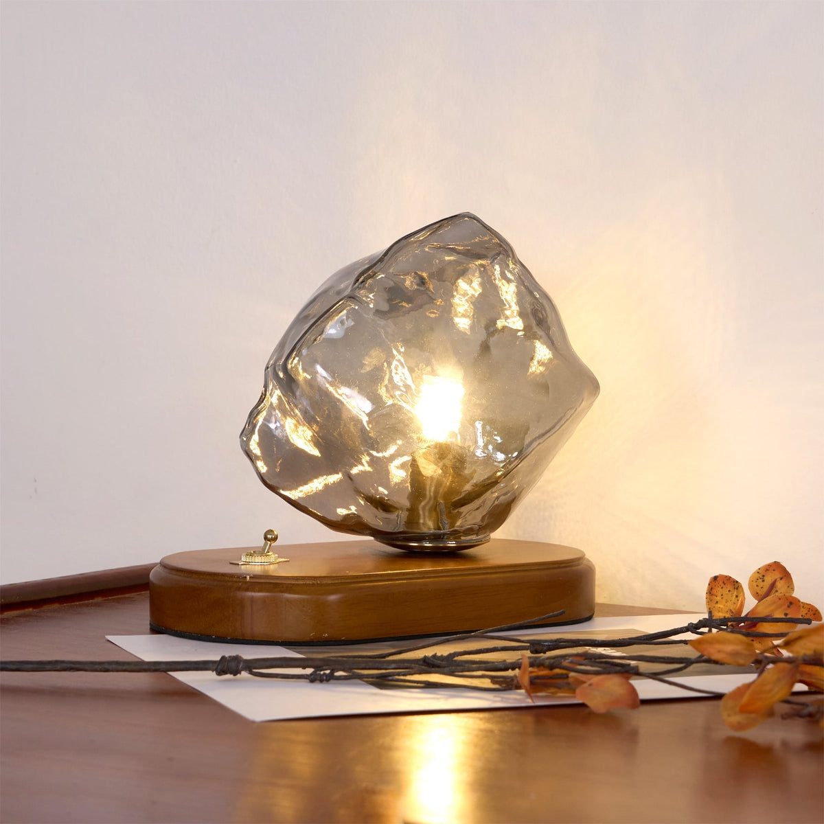 Maris Lampe de Table en Bois d'Art
