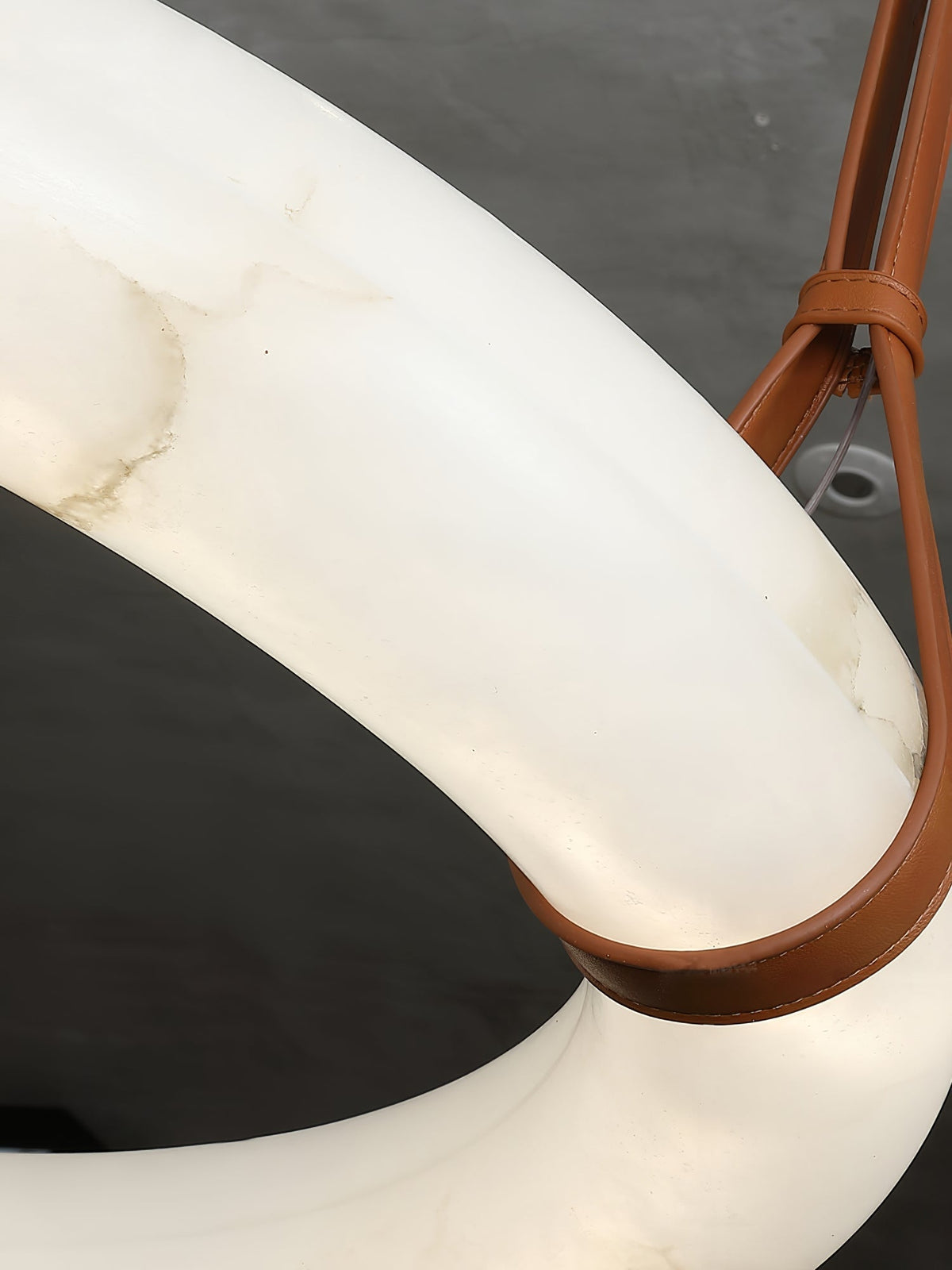 Althaen Lustre Albâtre Marron Luxe Postmoderne