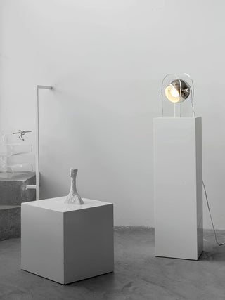 Tynza Lampe de Table en Acier Futuriste