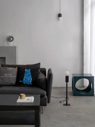 Tynza Lampe de Table en Acier Futuriste