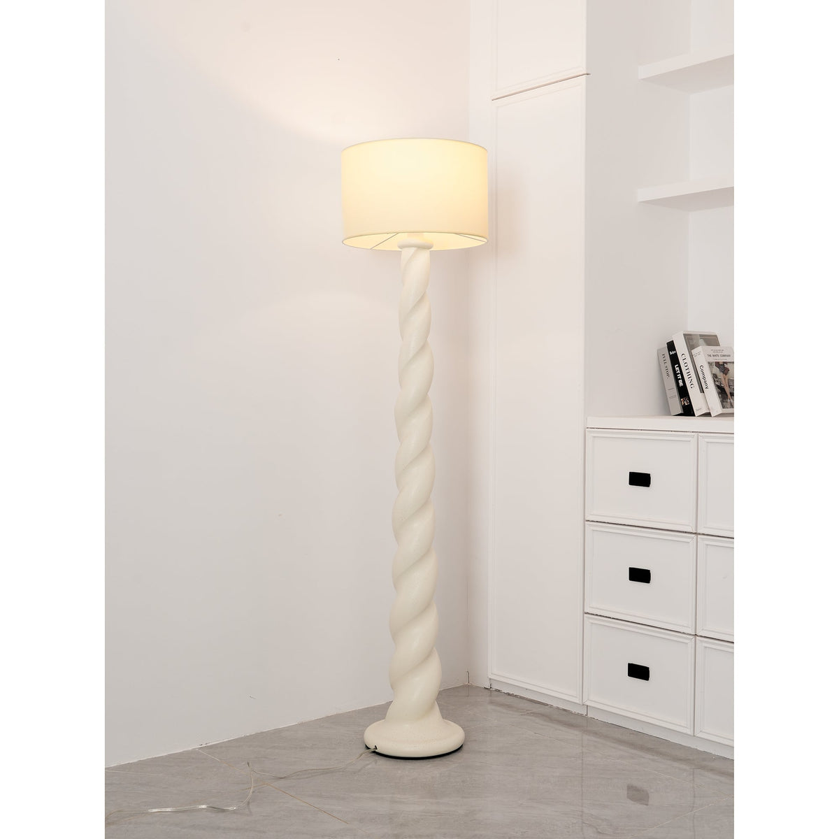 Twylar Lampadaire