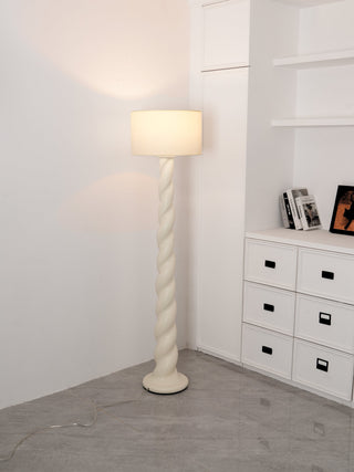 Twylar Lampadaire