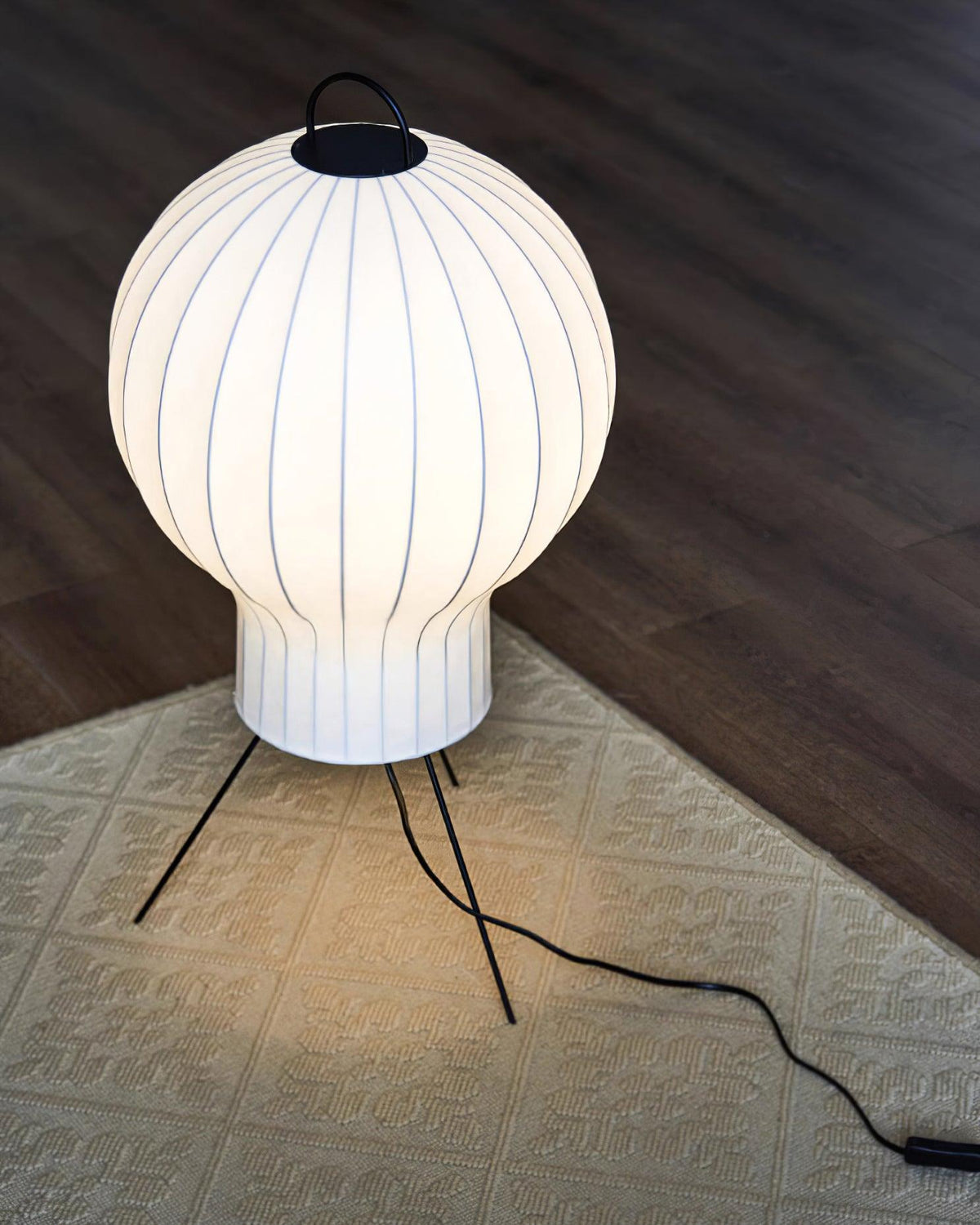 Elaiine Lampadaire
