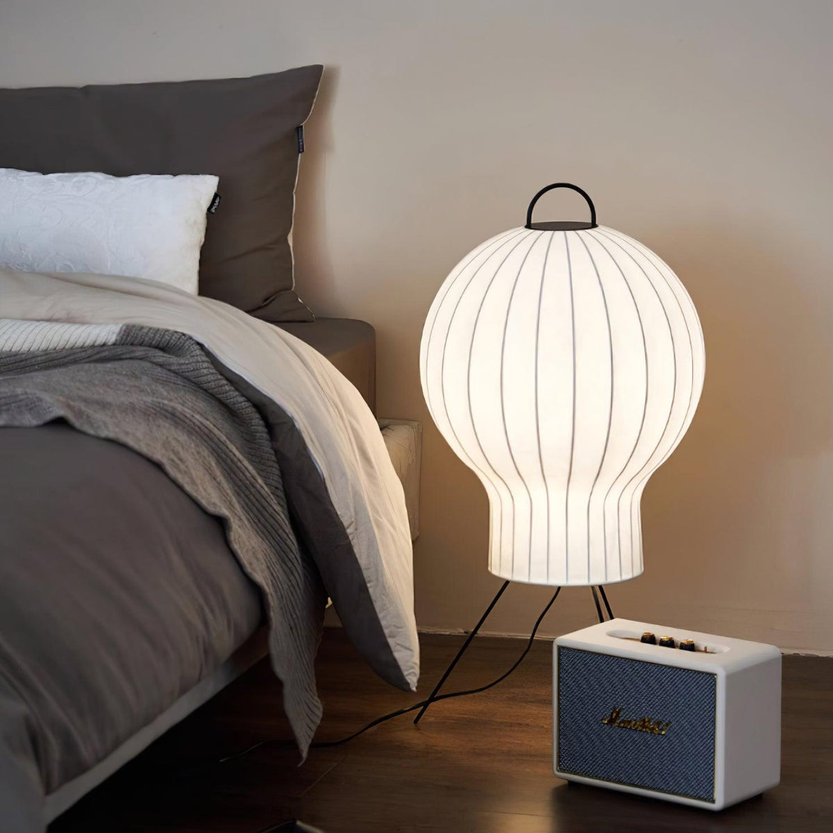 Elaiine Lampadaire