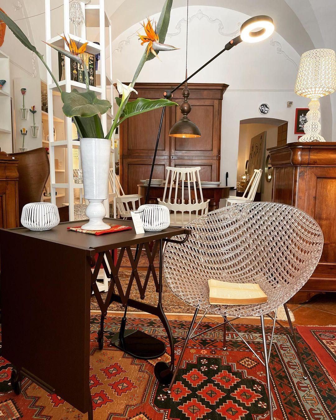 Lilah Lampe de Table en Acrylique Luxe