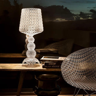 Lilah Lampe de Table en Acrylique Luxe