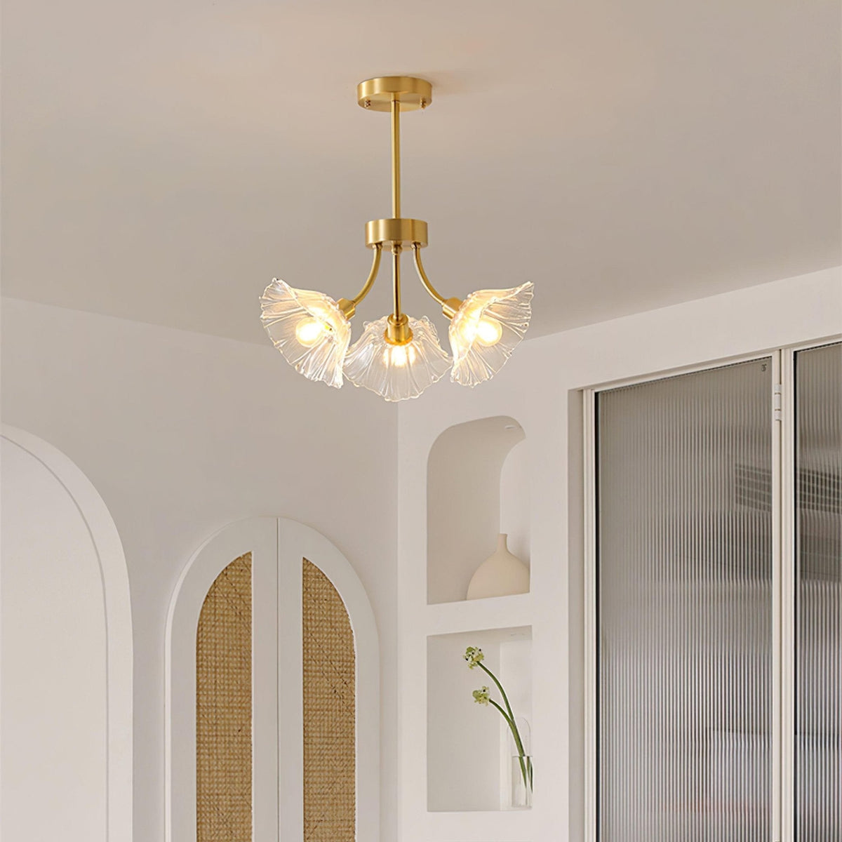 Theraine Lustre en Verre Fleur avec Finition Laiton