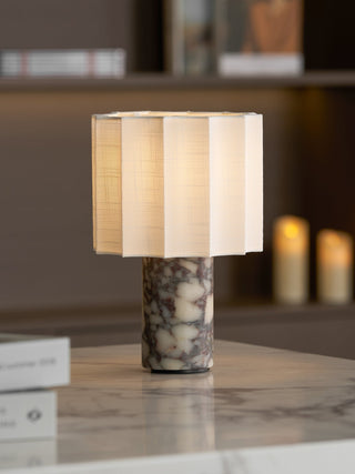 Serenity Lampe de Table en Tissu Plissé Et Marbre