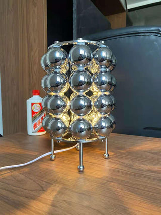 Lirra Lampe de Table en Métal Futuriste
