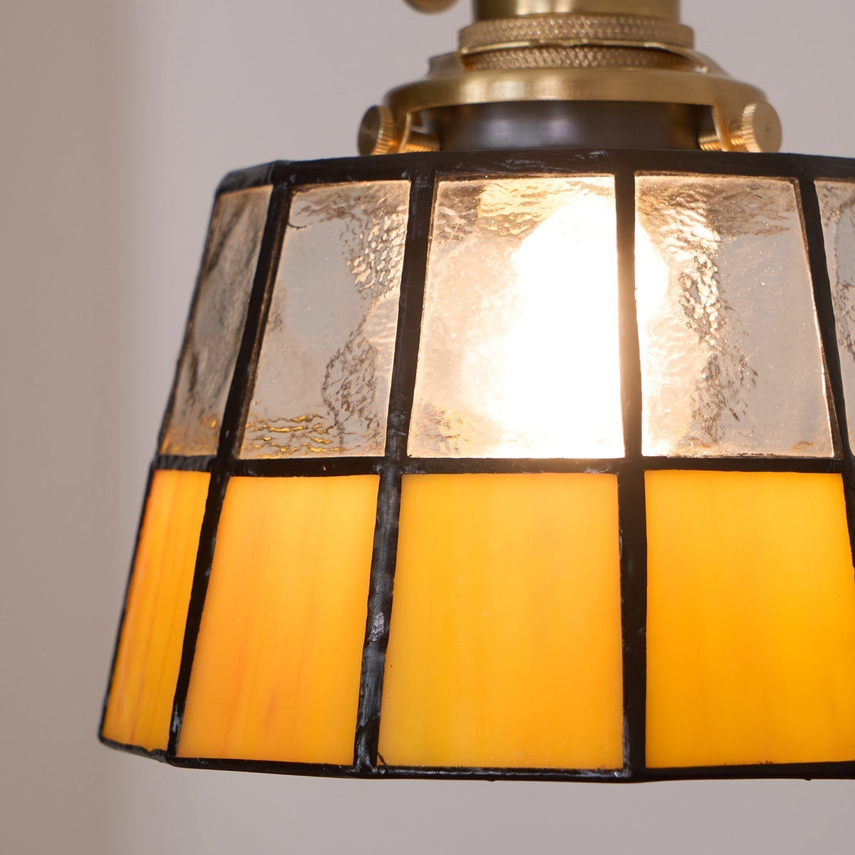 Pendant Lamp Stained Glass Shade Vintage Pattern Brass Retro-Neutral Decor