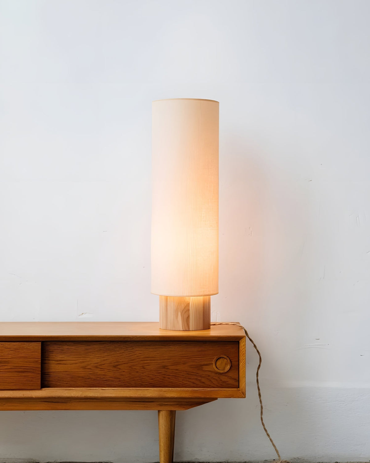 Alderielle Lampe de Table en Bois Noyer