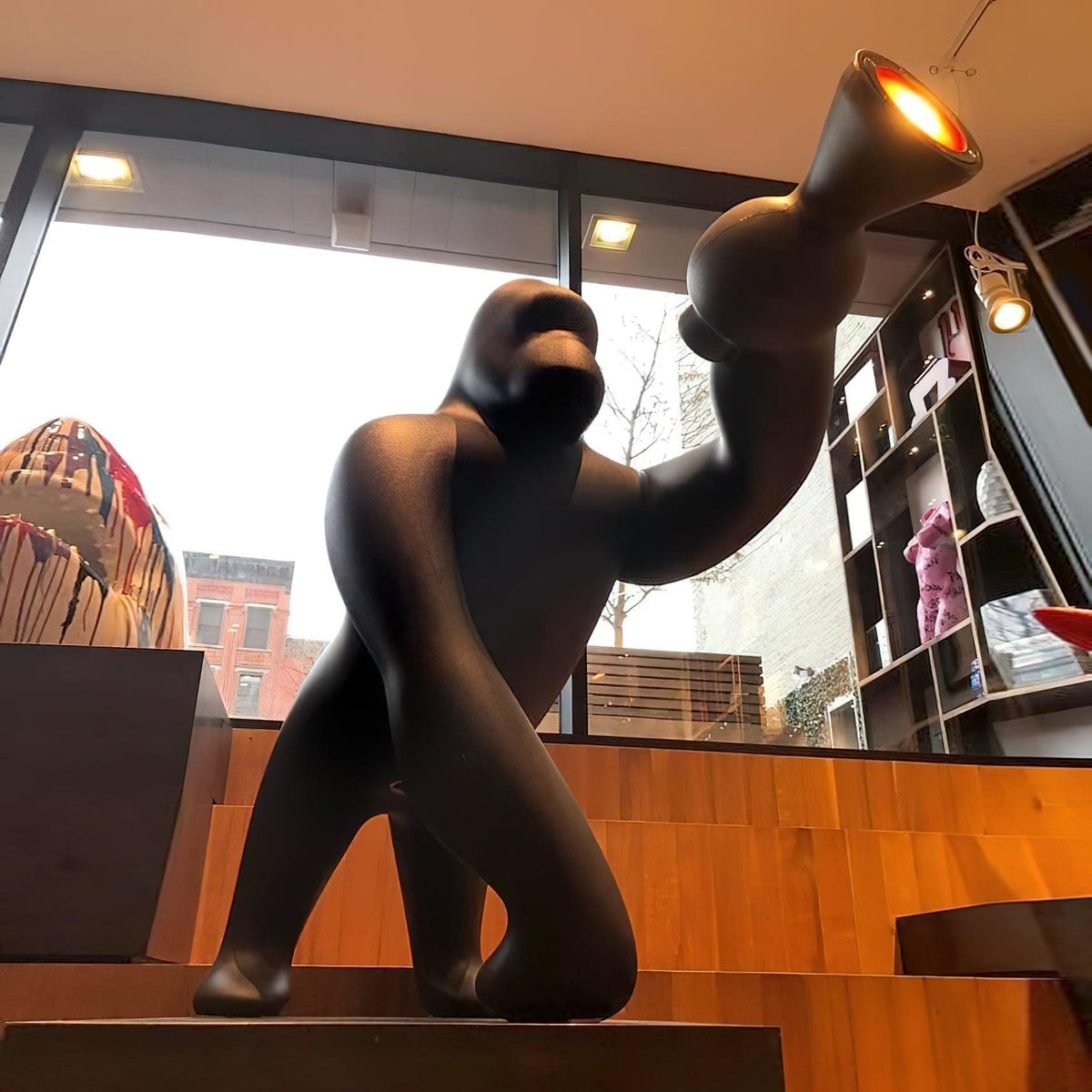 Gorilla Lampadaire
