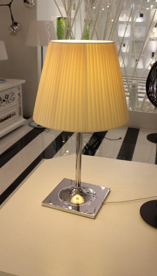 Bravon Lampe de Table en Plastique
