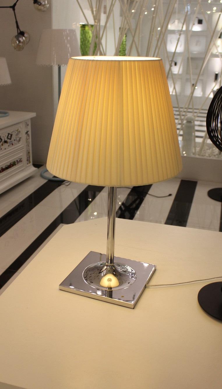 Bravon Lampe de Table en Plastique