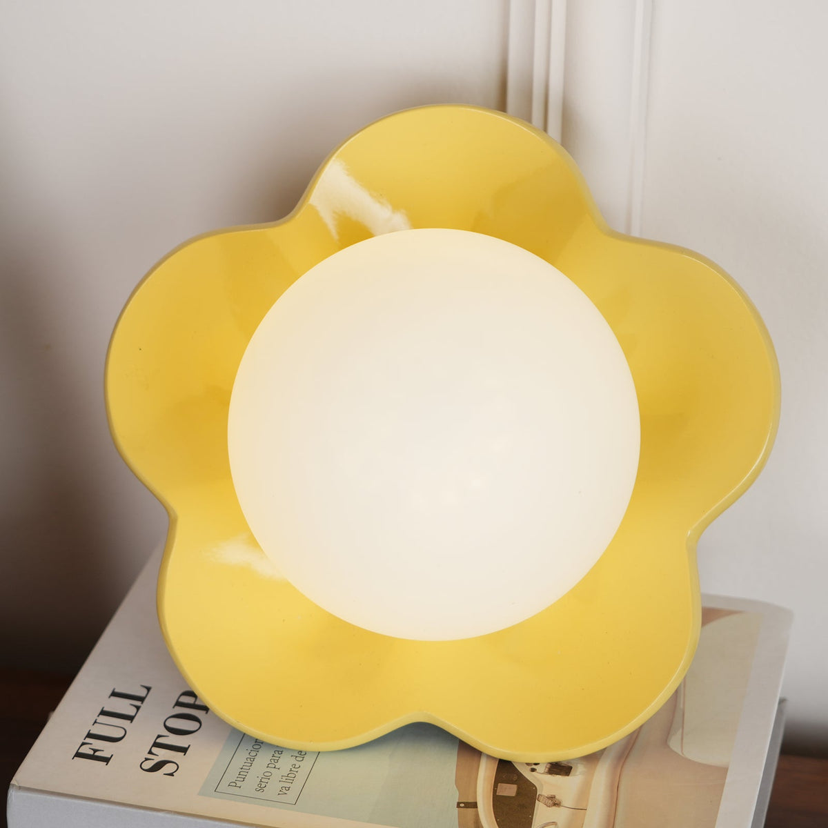 Petalia Wall Lamp-Neutral Decor