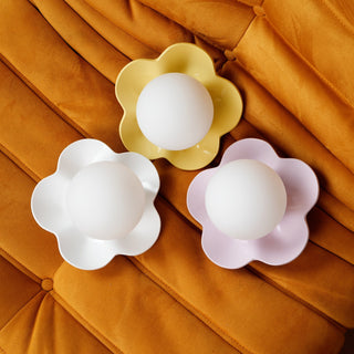 La fleur Plug-in Wall Lamp-Neutral Decor