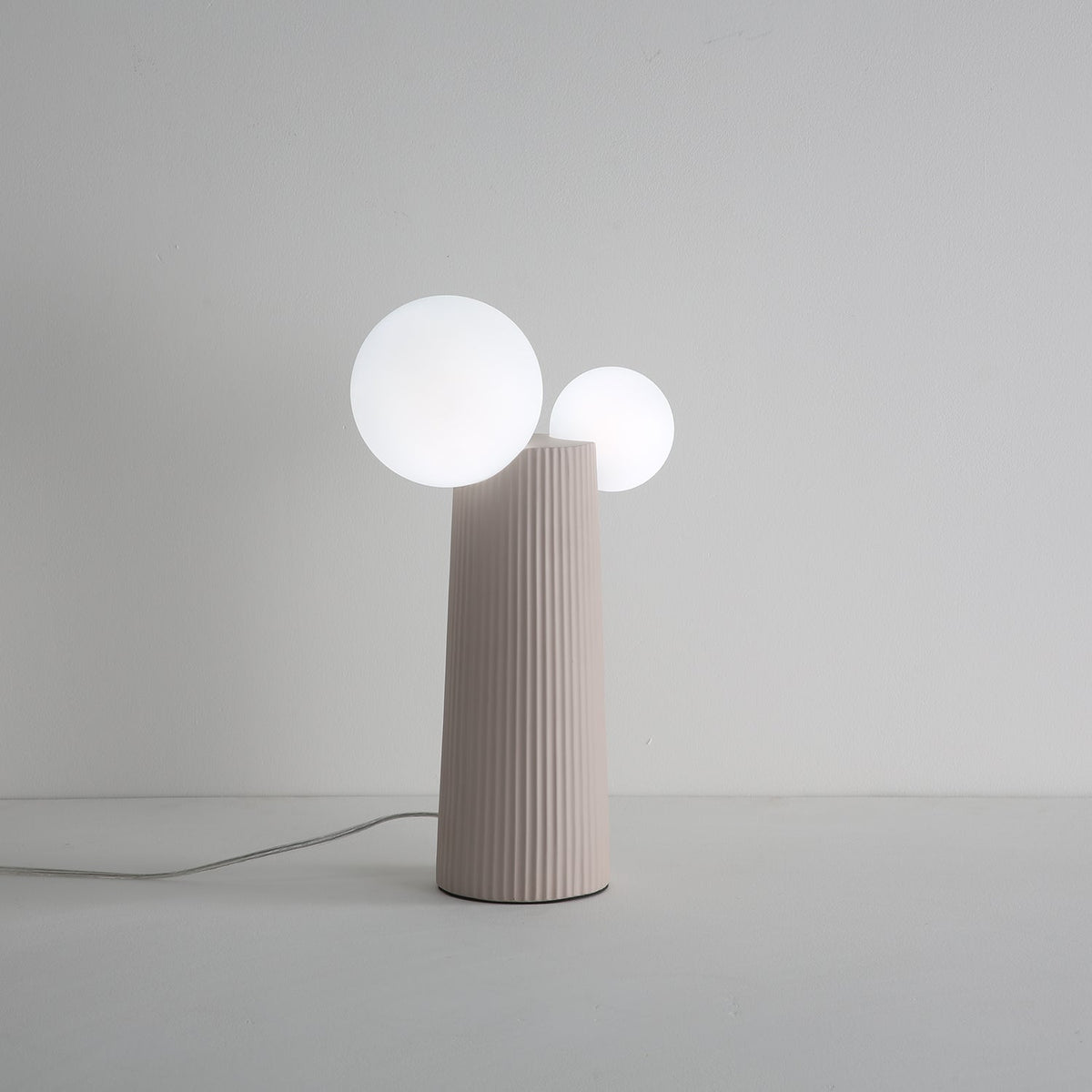 Zenithre Lampe de Table en Résine Et Plastique Joueuse