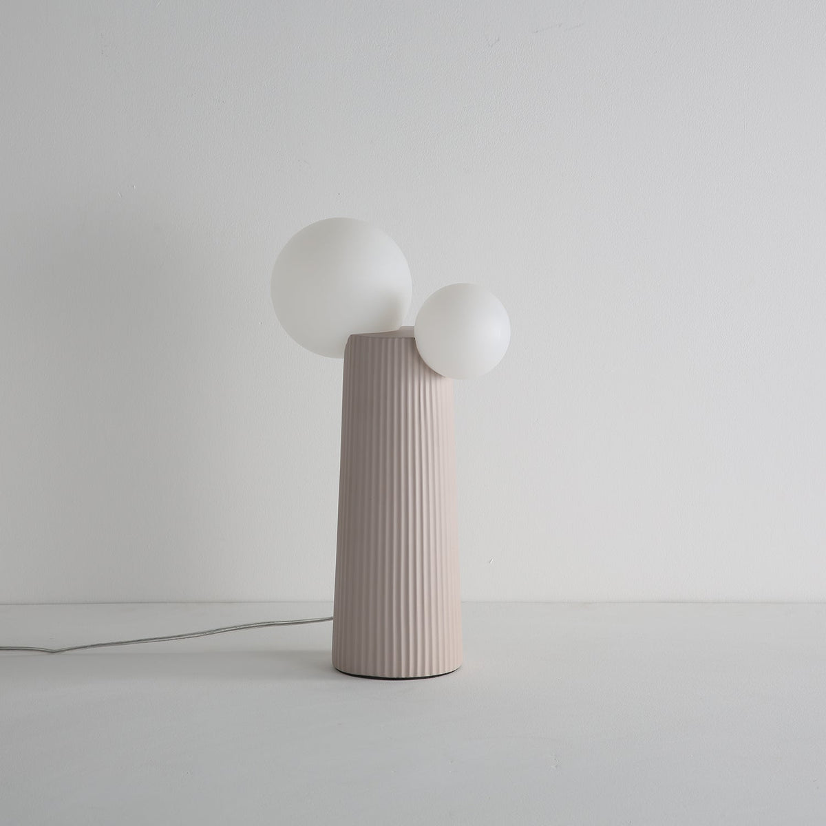 Zenithre Lampe de Table en Résine Et Plastique Joueuse