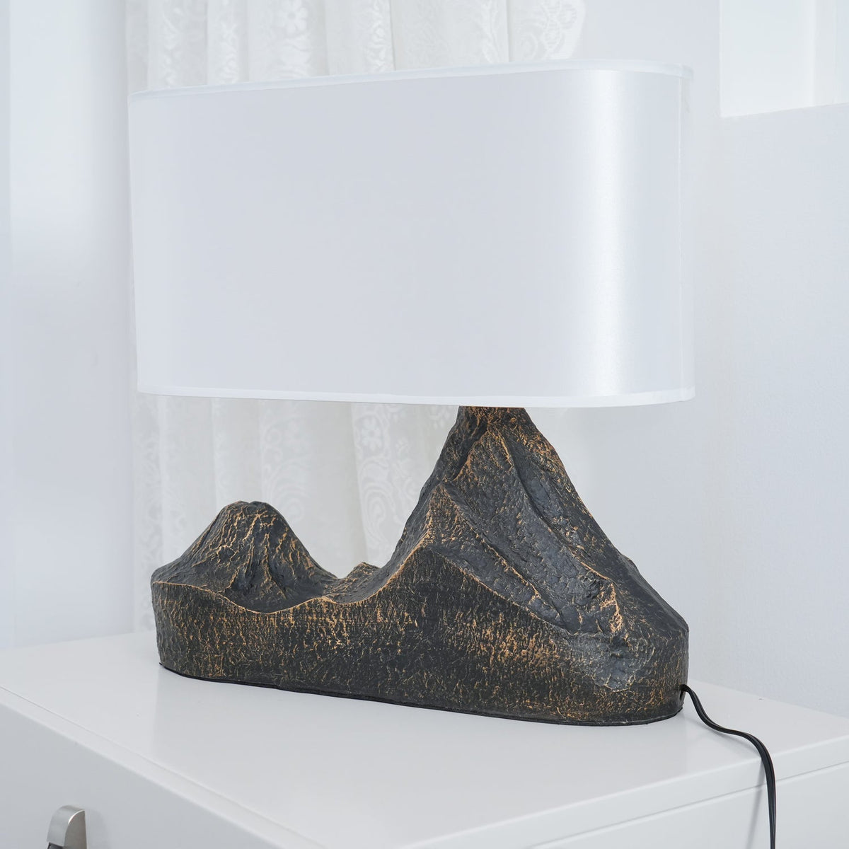 Della Lampe de Table en Résine Naturelle