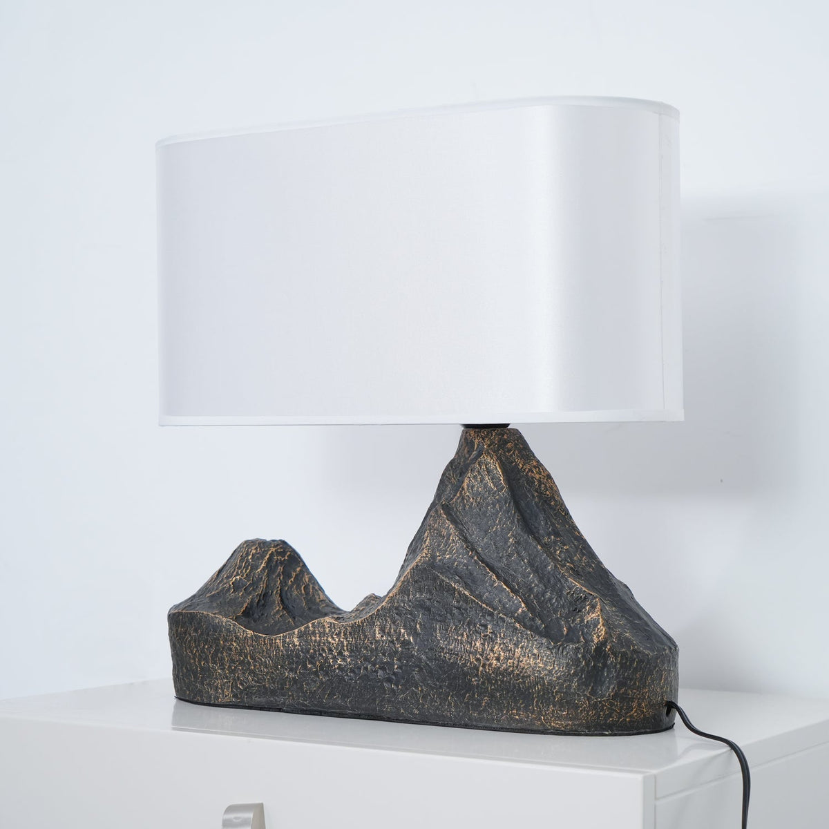 Della Lampe de Table en Résine Naturelle