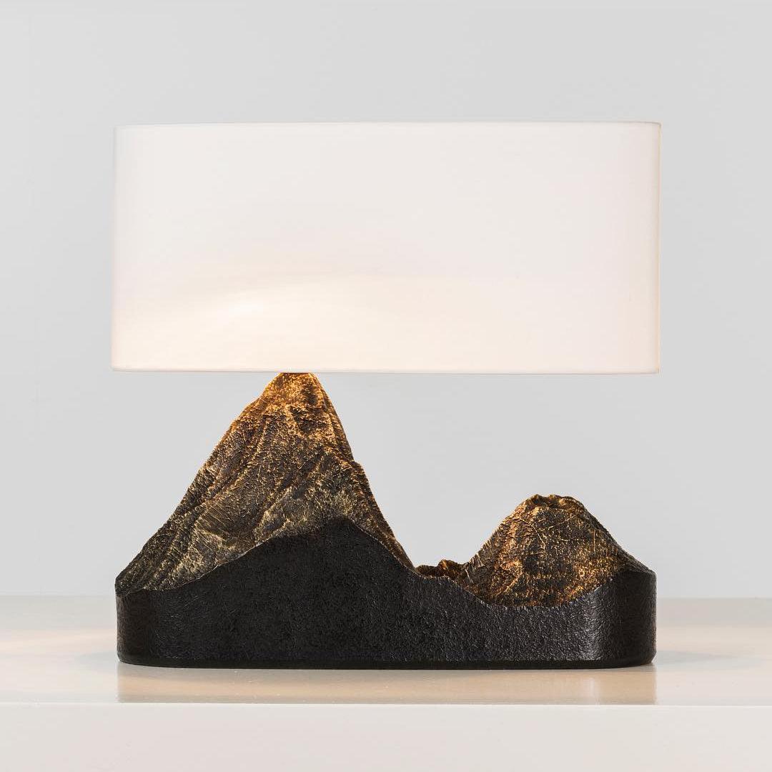 Della Lampe de Table en Résine Naturelle