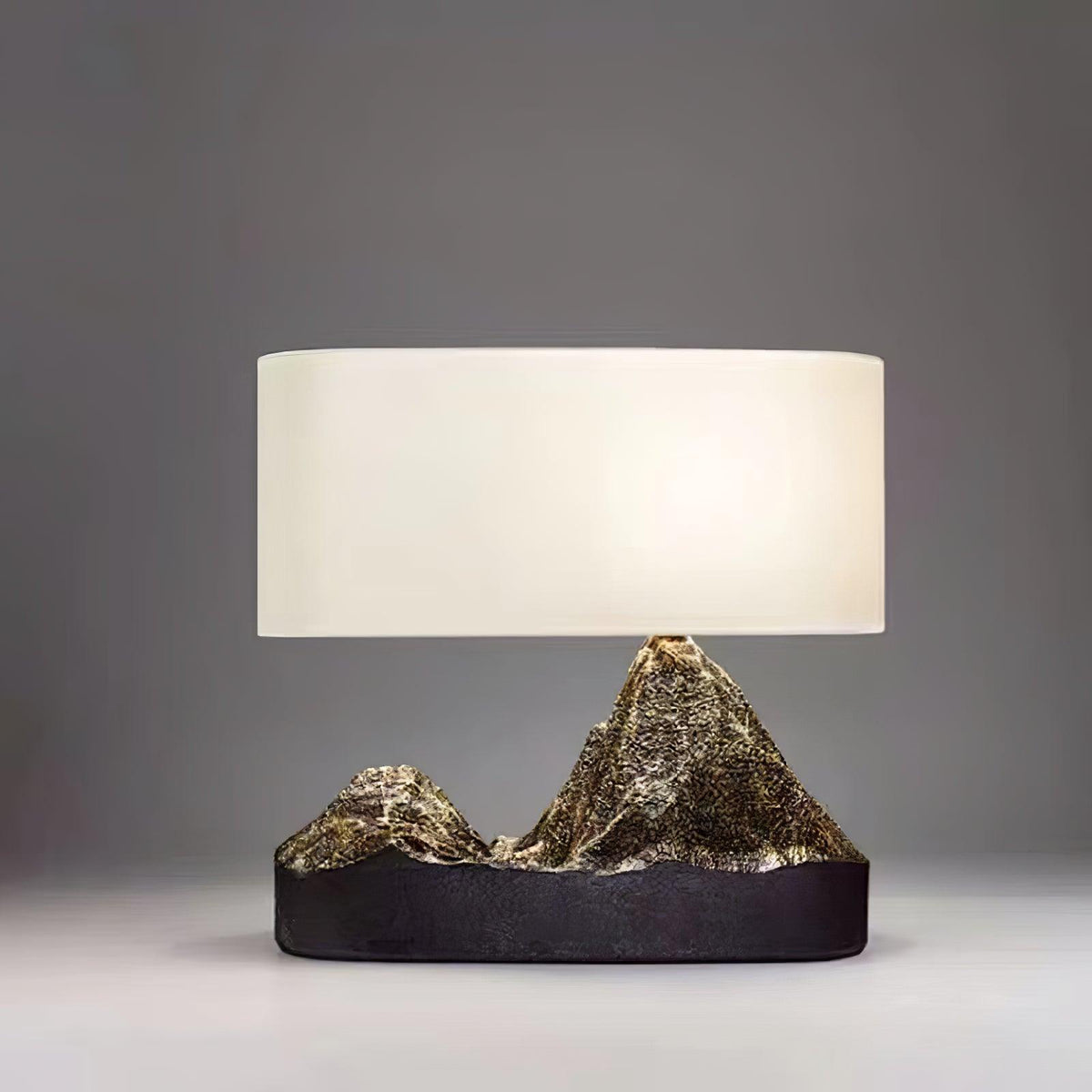Della Lampe de Table en Résine Naturelle
