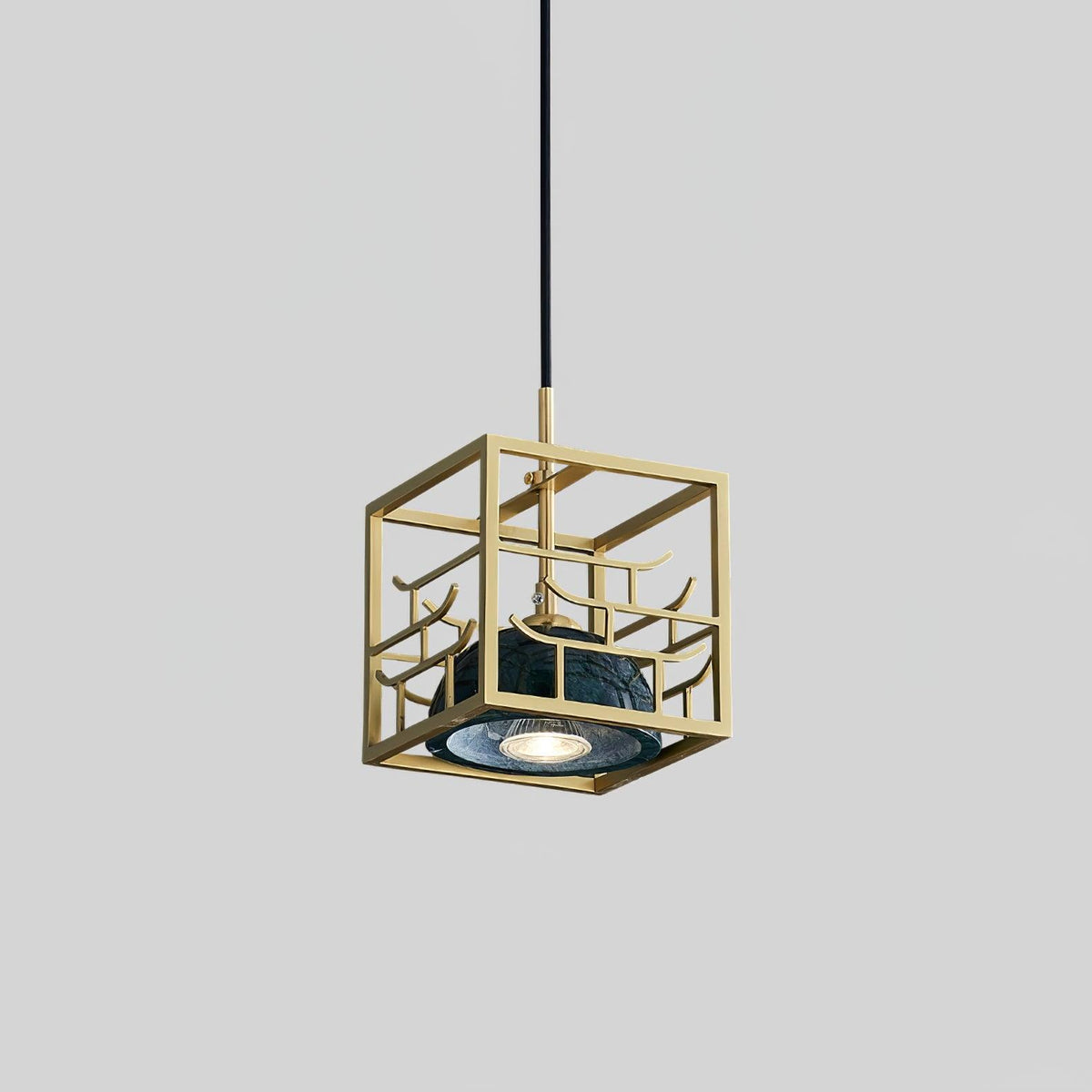 Cubo Suspension en Laiton Moderne
