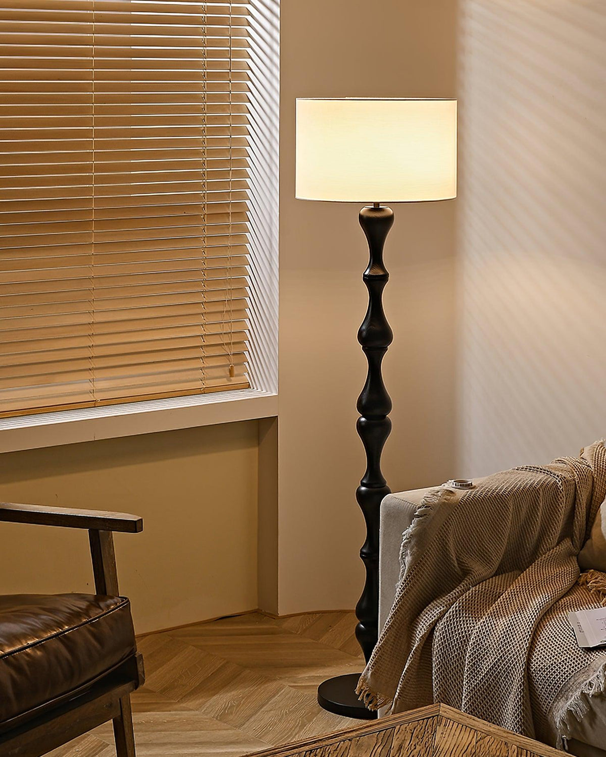 Turner Lampadaire