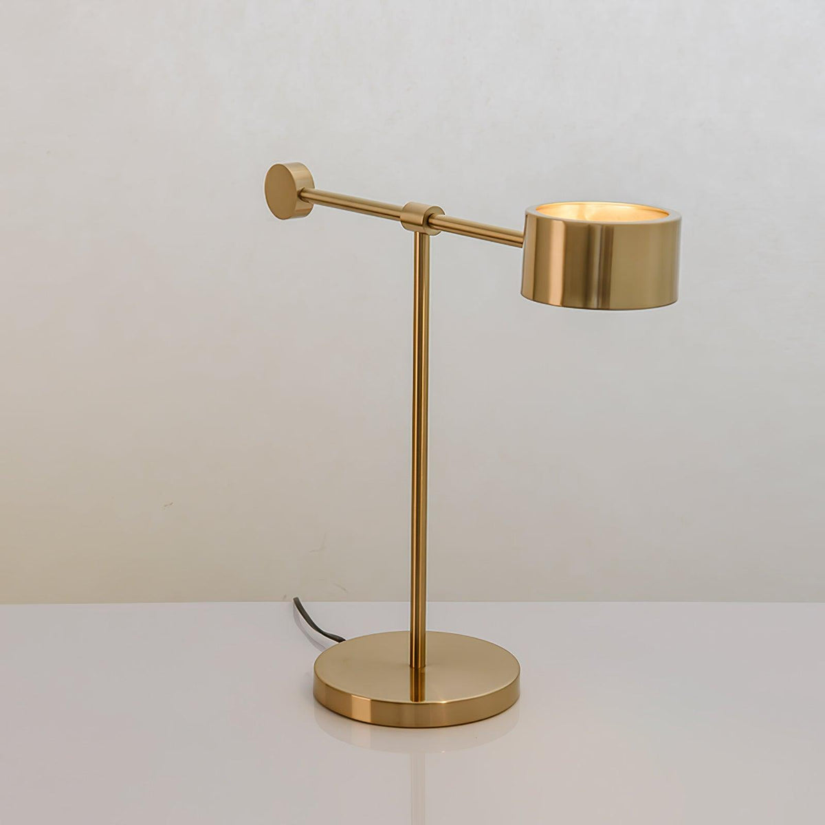 Lever Office Table Light-Neutral Decor